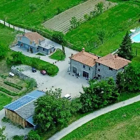 Holiday home Cozy House In Caprese Michelangelo + Pool
